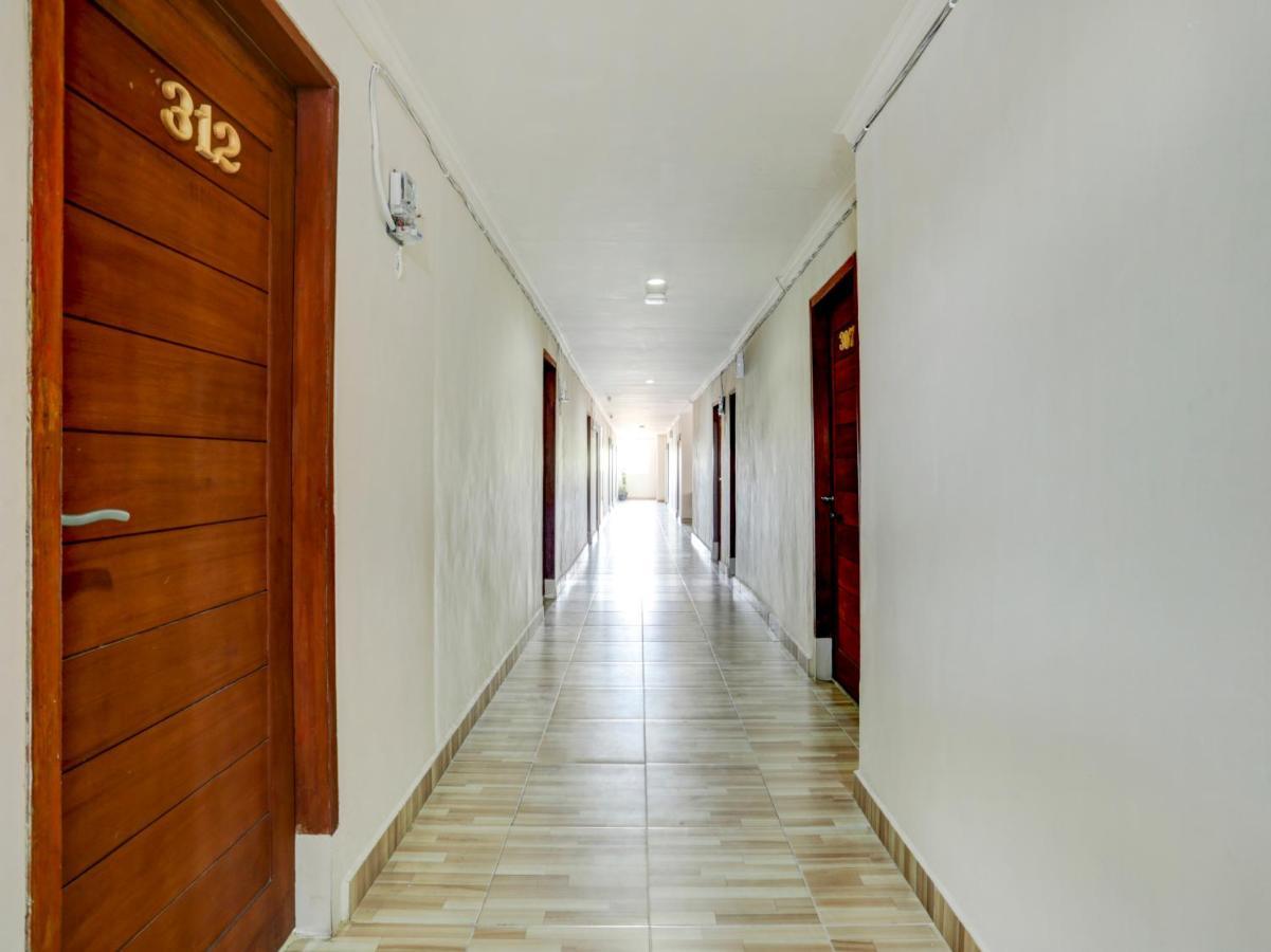 Oyo 3950 The Ratna Hotel Кута Екстериор снимка