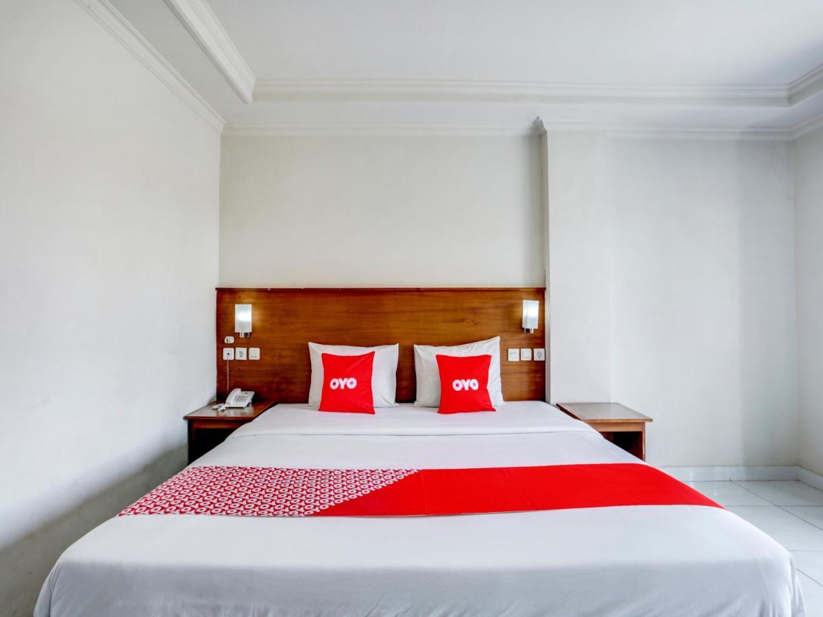 Oyo 3950 The Ratna Hotel Кута Екстериор снимка