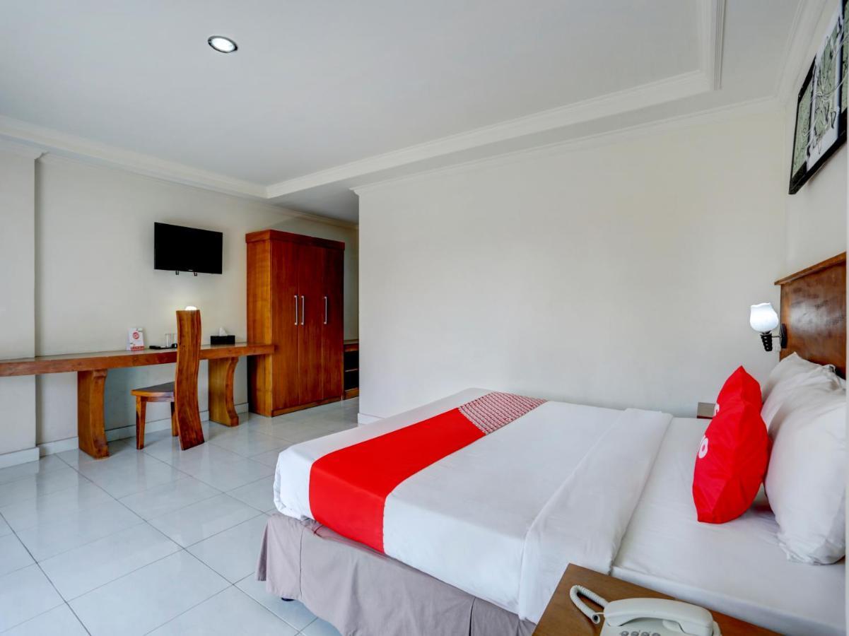 Oyo 3950 The Ratna Hotel Кута Екстериор снимка