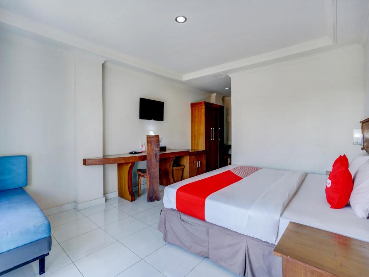 Oyo 3950 The Ratna Hotel Кута Екстериор снимка