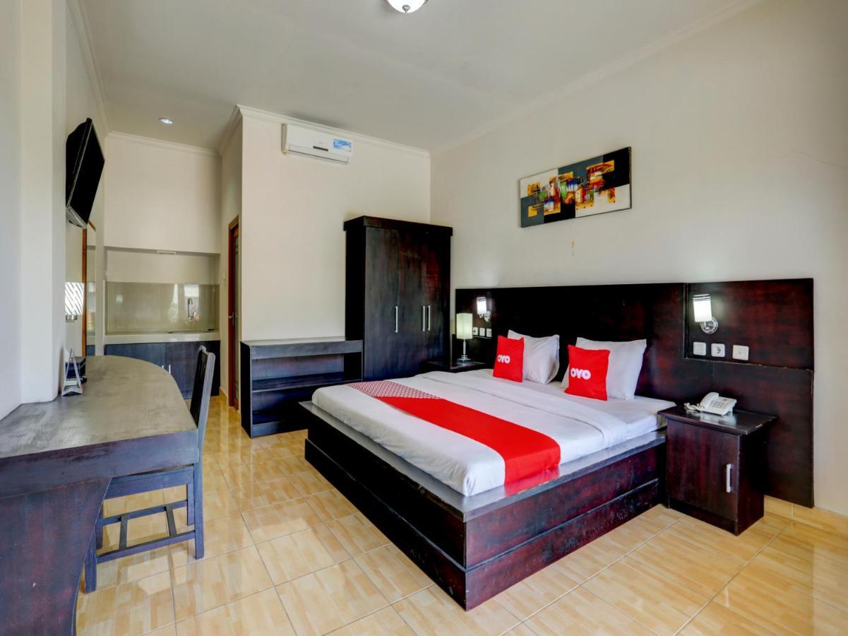 Oyo 3950 The Ratna Hotel Кута Екстериор снимка