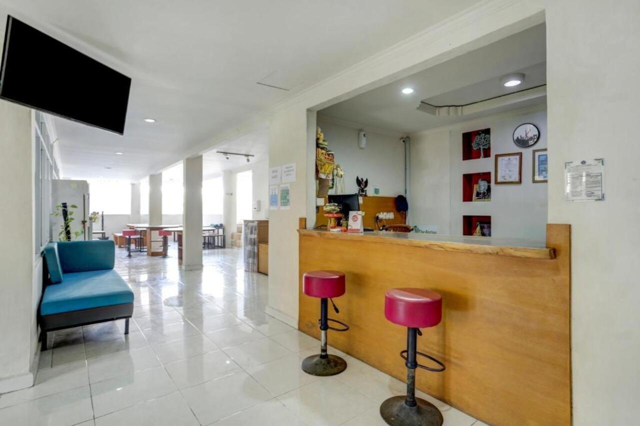 Oyo 3950 The Ratna Hotel Кута Екстериор снимка