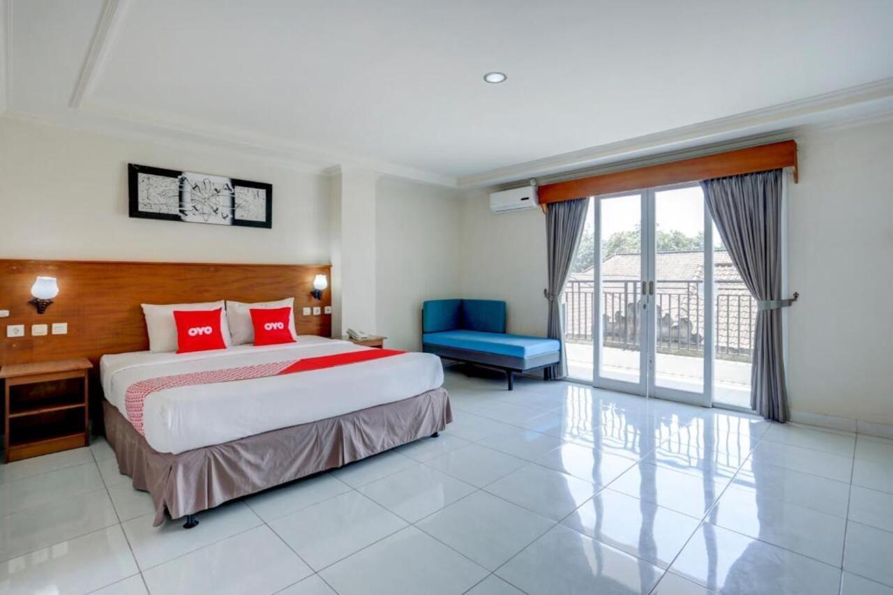 Oyo 3950 The Ratna Hotel Кута Екстериор снимка