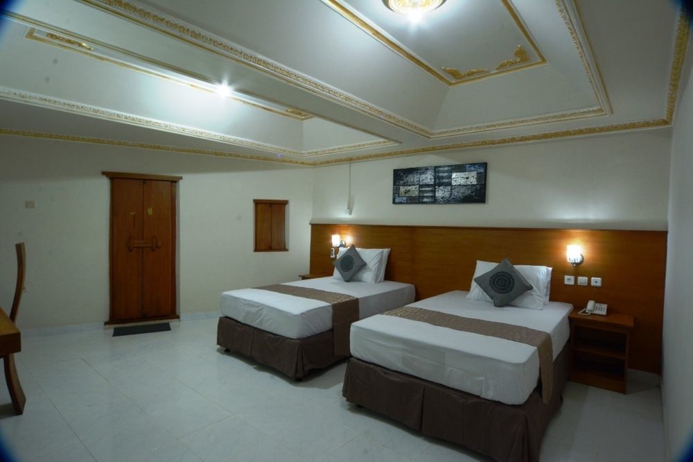 Oyo 3950 The Ratna Hotel Кута Екстериор снимка